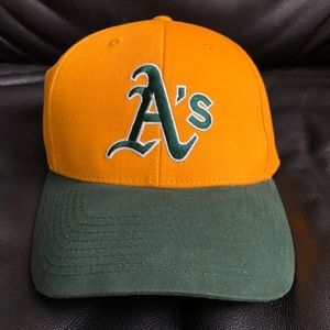Oakland A’s (Athletics) Velcro Genuine Merchandise Baseball hat